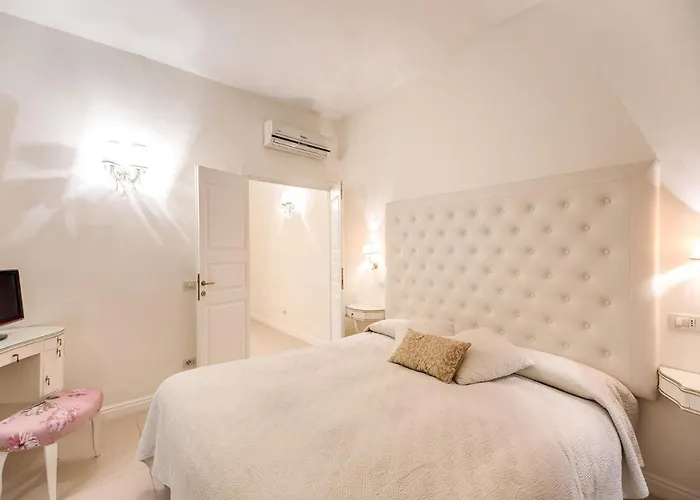 Vakantiehuis Elegant Flat Spanish Steps *